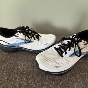 Brooks Ghost 15